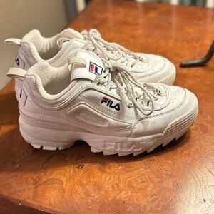 fila sneakers - size 8 1/2